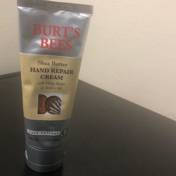 Burt’s Bees Hand Repair Cream - Picture 1 of 2